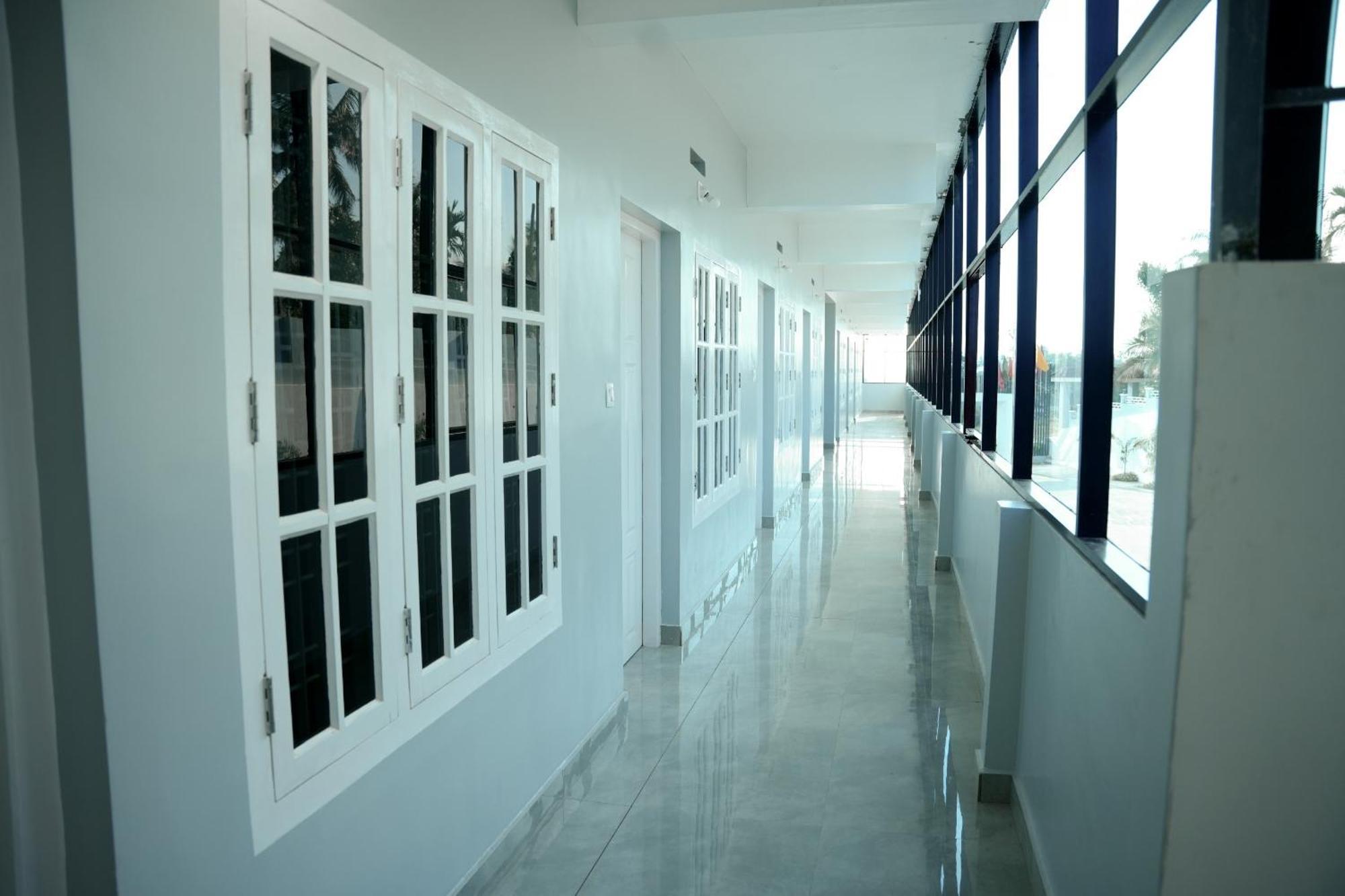 Hotel Jayalakshmi Residency Vaduvanchal Exterior foto