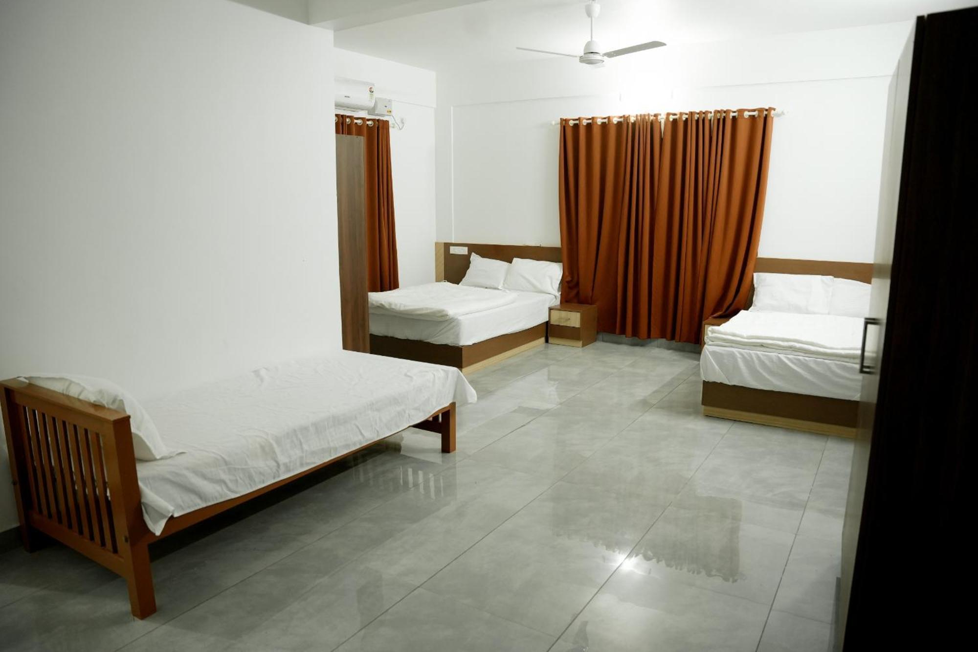 Hotel Jayalakshmi Residency Vaduvanchal Exterior foto